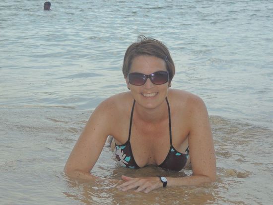 Ein letztes Bad im 27° warmen Wasser . 
Bye bye, Phuket, bye bye, Thailand!!!