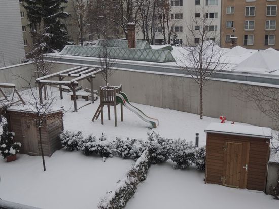 Wenige Stunden nach der Abreise aus Thailand das selbe Bild wie vor sechs Wochen (vgl. Tagebucheintrag "Anflug Thailand"). Wir sind wieder daheim. Es war unbeschreiblich schön und wird uns immer in Erinnerung bleiben!!!!