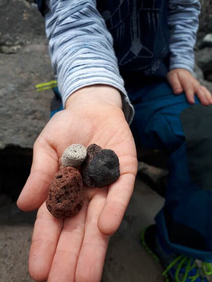 ... du wirst fiinden . Vulkangesteine des Mt. Taranaki