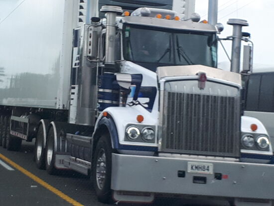 ,,, furchteinflössend und sehr wirbelwindig