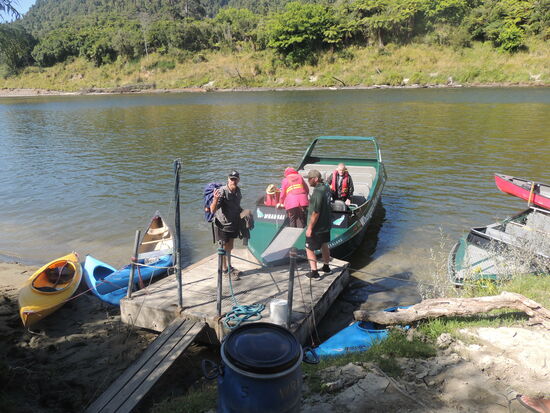 Und zurück geht es wieder mit dem Jetboot