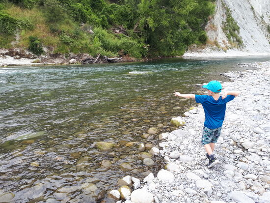 ... und dann ab ins Wasser damit.