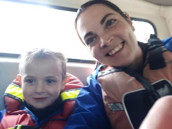 Die Skepsis ist verflogen, Rafting macht uns allen Spass!!