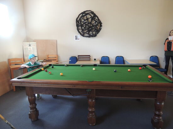 ... und am grünen Tisch mit vielen Bällen 