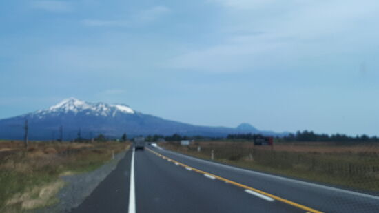 Nach 7 Jahren ein freudiges - und wolkenloses - Wiedersehen: die Vulkane, die wir 2013 am Tongariro Ciruit bestiegen haben.