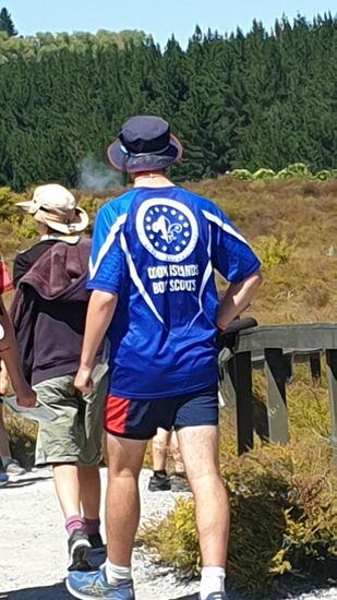 Auch Neuseeländische Pfadfinder erkunden den Park