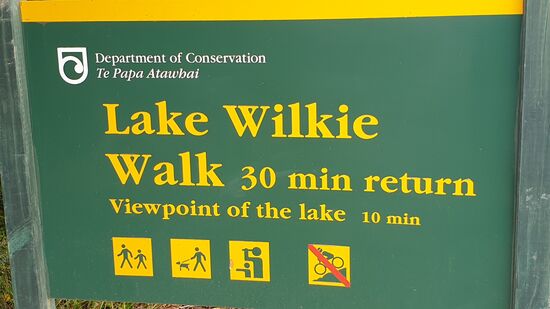 Ein Zufallstreffer - einer der ganz wenigen Moorseen in Neuseeland.