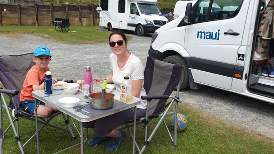 Mittagessen am Campingplatz