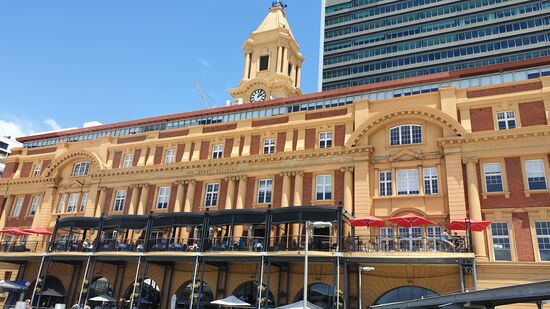Das Fährgebäude - noch immer das "historischte Haus" in Auckland