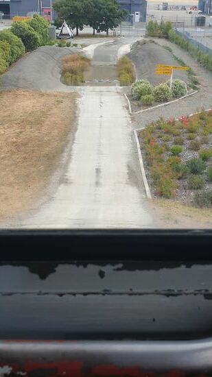 Fahrt im Gelände, es werden Situationen vom Südpol simuliert