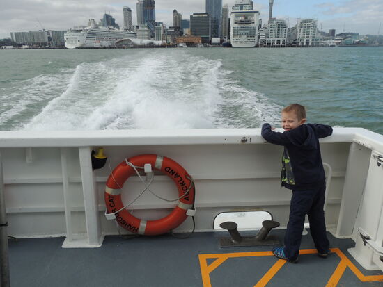 ... und es dröhnen die Motoren ...