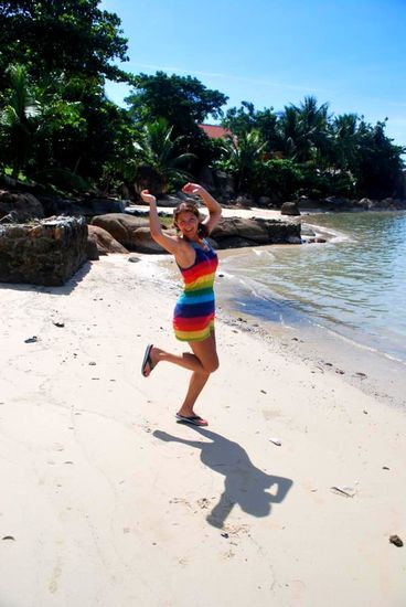 Sophie freut sich ... bei dem Strand verständlich!