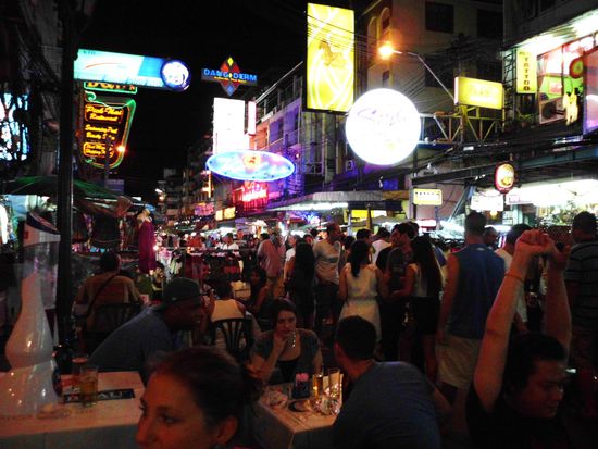 Khao San Road bei Nacht