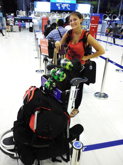 Nach über vier Wochen zurück am Flughafen in Bangkok.