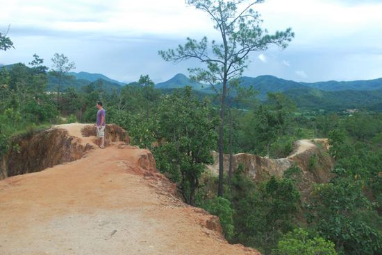 Es geht tief herunter.