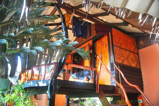 Wenn man genau hinguckt, sieht man eine gewisse Person, die es sich gut gehen lässt 