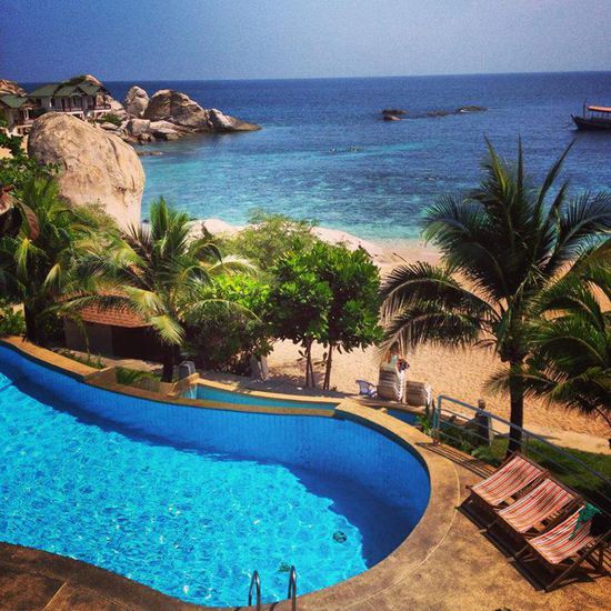 Der Pool mit Blick auf den Strand und das Meer - in dem waren wir aber nie drin 