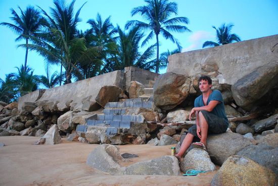 Bang Niang Beach - gut ein Meter Strand wurden 2004 fortgespült