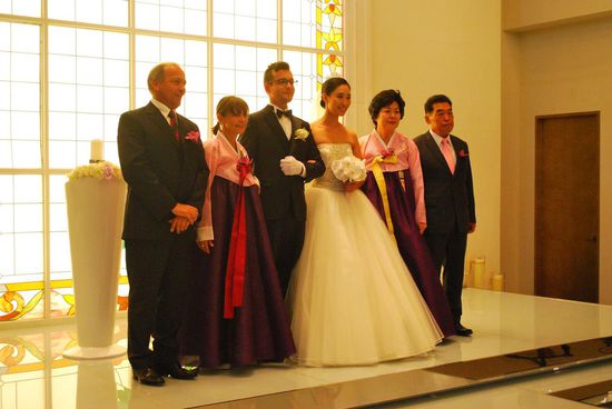 Das Brautpaar mit Eltern