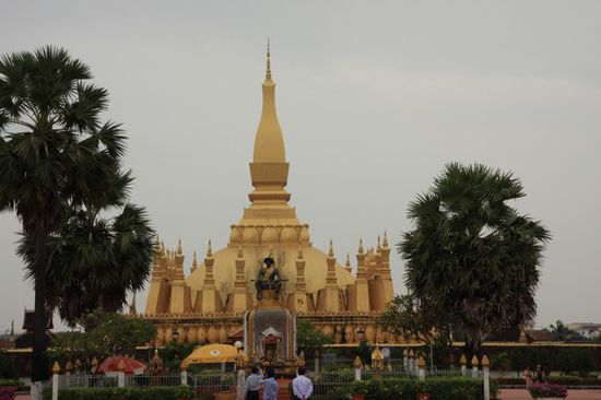 That Luang leider ohne Sonne.