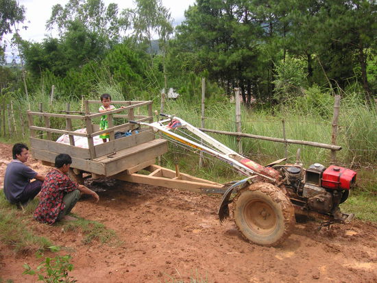 Ferrari verkauft auch in Laos (;