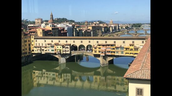 Auch auf die Gefahr hin, dass ich wie ein Kulturbanause klinge - am besten gefiel mir  im Uffizien-Museum ist die Aussicht aus dem Fenster!