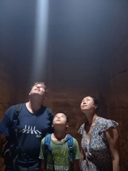 In einem Raum des Tempels war vermutlich früher eine Statue, auf die genau das Licht fallen sollte.