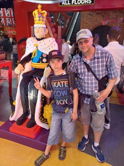 Dann gingen wir noch zu Hamley´s - Pflichtprogramm für alle Kinder! Der älteste Spielzeugladen der Welt in der Regent Street begeistert mit Spielzeug auf sieben Stockwerken. Ein Stockwerk hat auch ohne Ende Harry Potter Stuff.