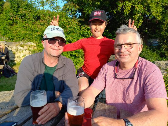 What a great day - thanks to those two man with the bunny ears - it´s so great to have nice people you know when you travel to new places. This kayaking trip to go from the sea to Old Harry Rocks wouldn´t have been possible without Tom and Steve.