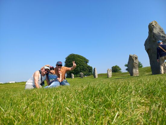 Wir genossen die ruhige, chillige Atmosphäre nach dem gut besuchten Stonehenge. Das Dorf Avebury liegt mitten in einem riesen Steinkreis.