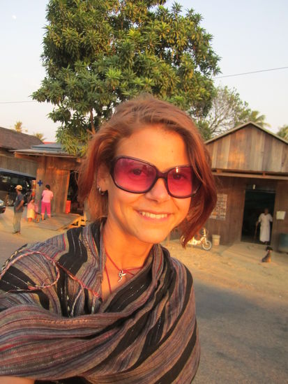 ... mittlerweile totmüde   ... und noch so weit zum Hotel ...