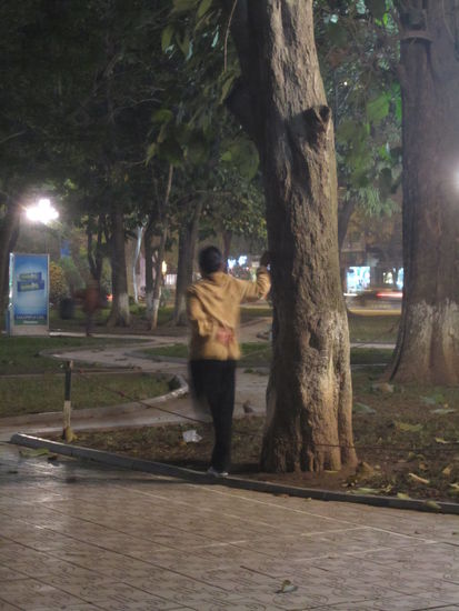 ... überall sieht man sportliche VietnamesInnen! ...