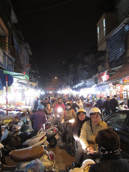 ... da kommt man  nicht mal mehr zu Fuß durch  ...