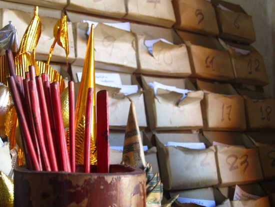 ... Gebetsutensilien ...