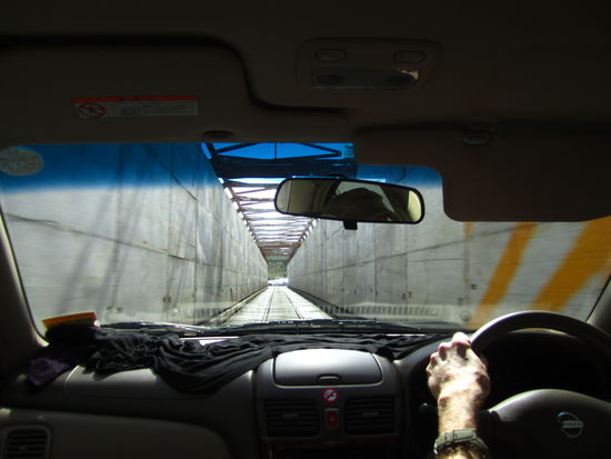 ... einspurige Brücken ohne Ampelregelung würden bei uns doch nie funktionieren, oder? ... schon gar nicht auf den Hauptverkehrswegen  ...