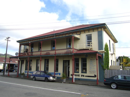 ... ein richtiges stabiles Haus mit stabilen Betten  ...