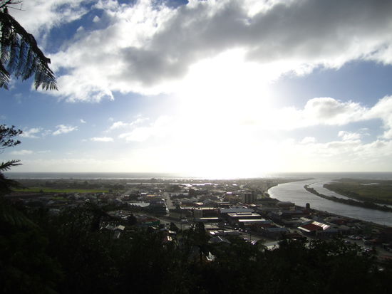 ... Greymouth von oben ...