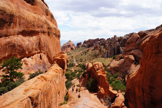 hier ging es ein bisschen runter ( rechts der ehem. Wall Arch)