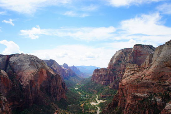 Blick hinunter ins Tal