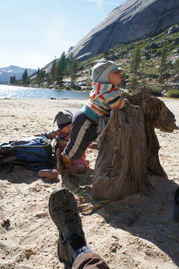 Karlo übt sich im Klettern