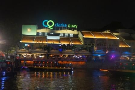 auf dem Boot Richtung Marina Bay