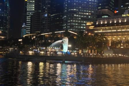 Karlo hat auch diesmal wieder schöne Grüße vom Ralf an den Merlion überbracht