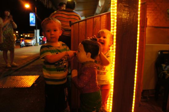 jetzt haben wir einen gefunden der sich nicht wehrt!