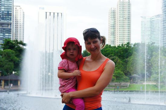 Wasserspiel hinter den Towers im Park