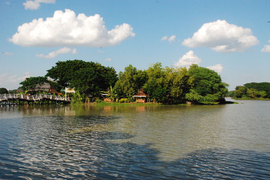 "Beautiful Lake" Monywa
