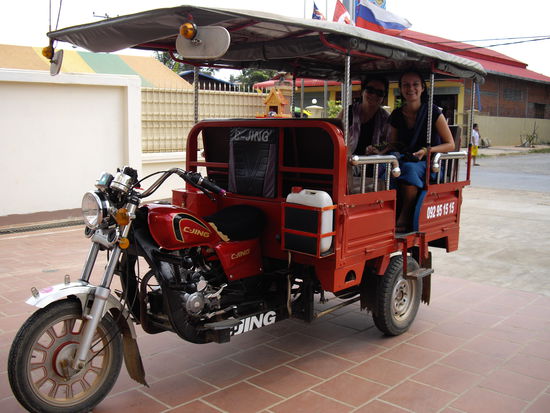 unser super Tuk-Tuk! Falls jemand mal nach Battambang kommt: Ich hab die Business Card von Sampo!