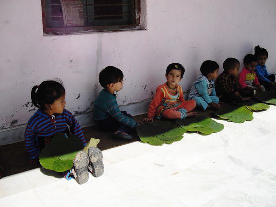 einige meiner Kids: Aru (der einen wirklich in den Wahnsinn treiben kann), Shibu, Mansi, Anshika, Aryam, Priya und Arjuu (von links nach rechts)