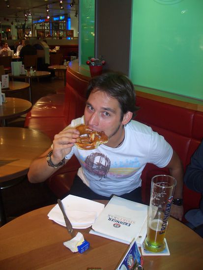 und gleich am Flughafen noch ne Brezel