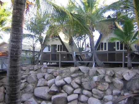 unser Bungalow (links)
