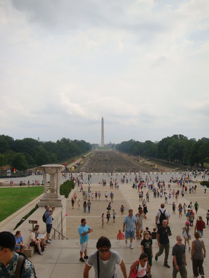 der leere Reflection Pool und das Washington Monument
